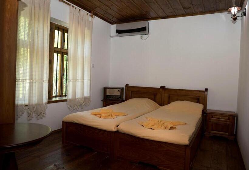 ペンション екокомплекс катунище