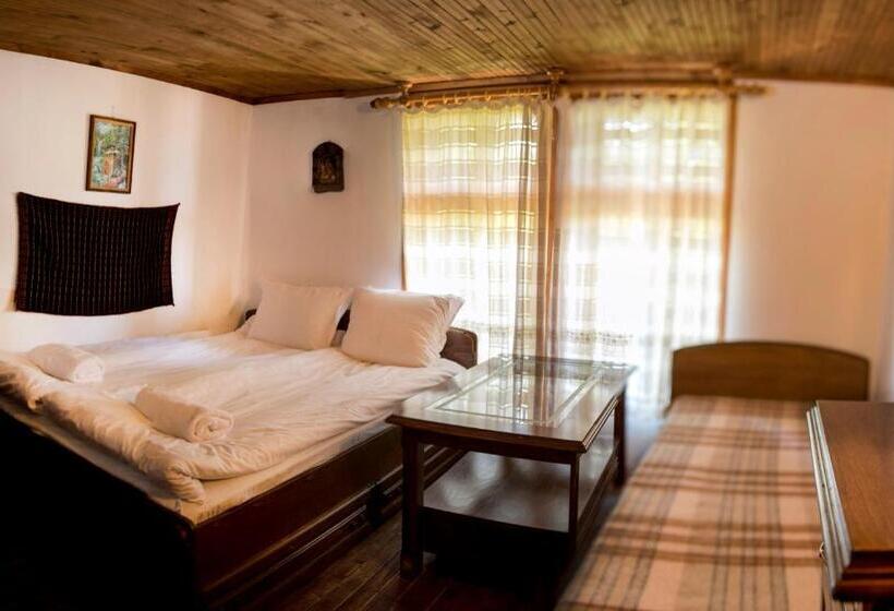 ペンション екокомплекс катунище