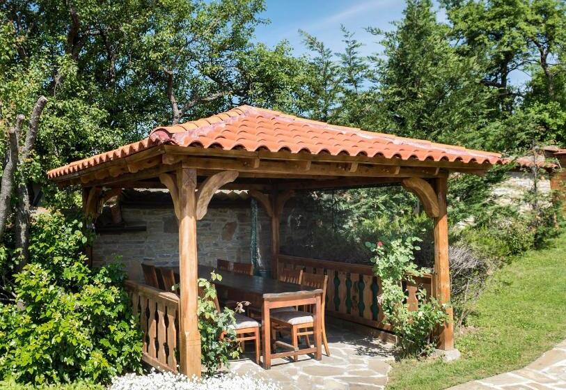 ペンション екокомплекс катунище