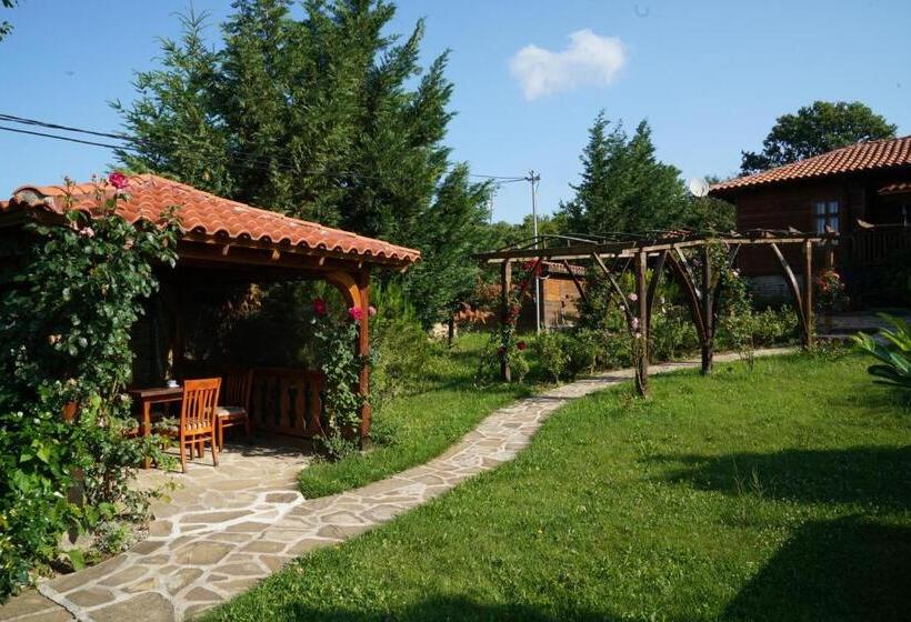 ペンション екокомплекс катунище