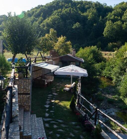 ペンション гюмюрджински снежник