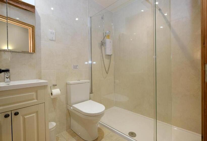 Пансион Church Farm Lodge