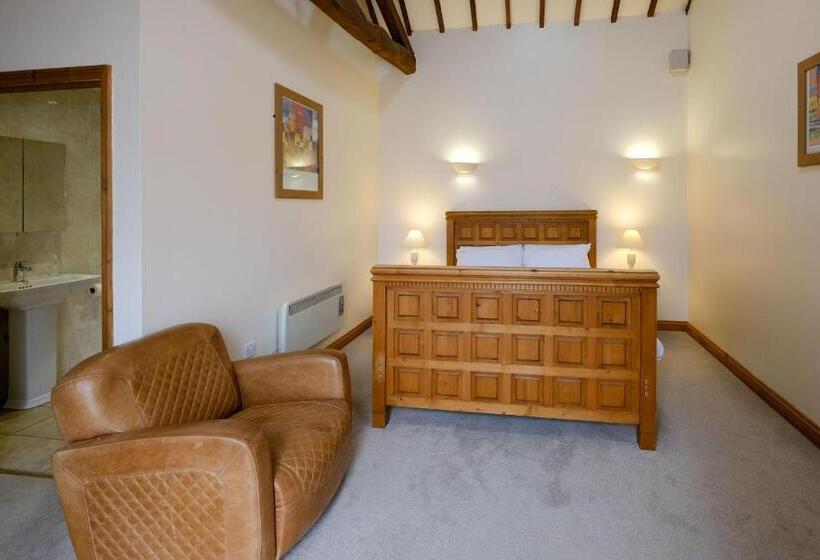 Пансион Church Farm Lodge