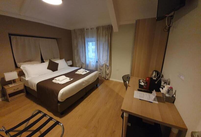 پانسیون Domus Fieschi Rooms