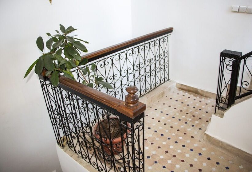 پانسیون Riad Dar Senhaji