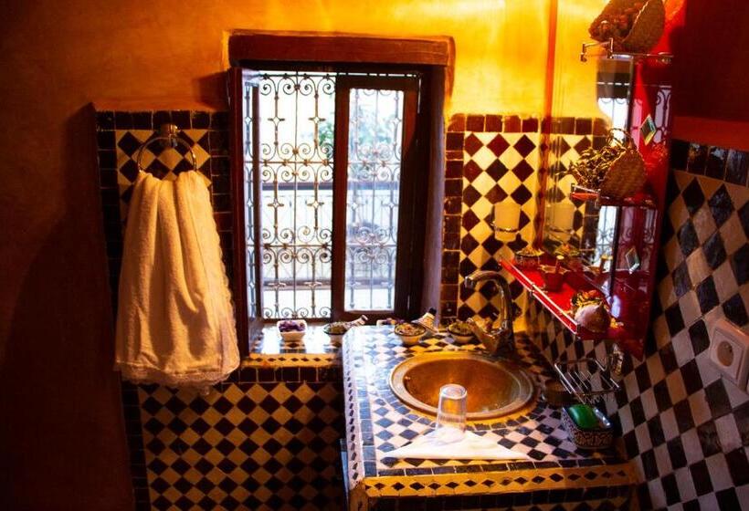 پانسیون Riad Dar Senhaji