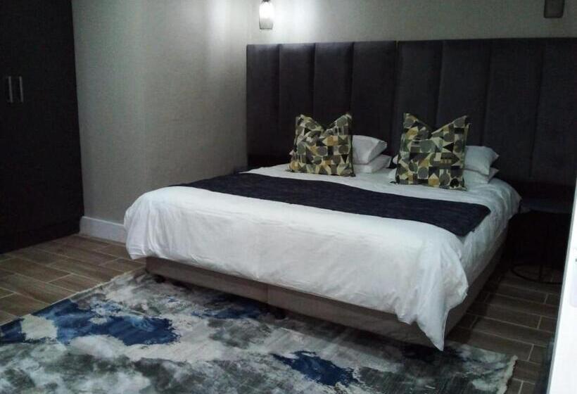 פנסיון Sani Pass Manor Guest House