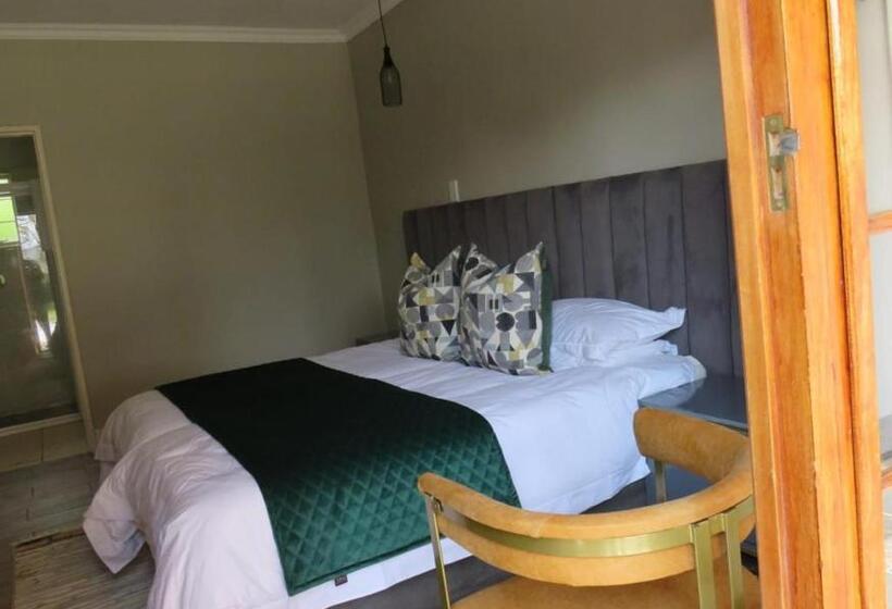 פנסיון Sani Pass Manor Guest House