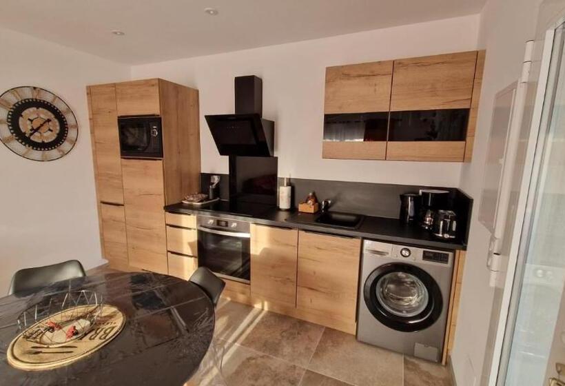 Petite Maison En Pierre