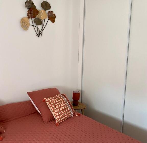 Petite Maison En Pierre