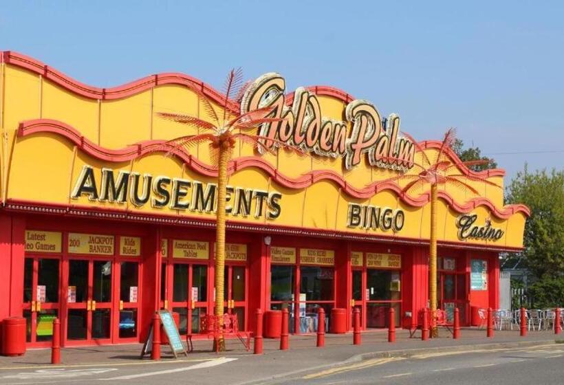 Pg177 Golden Palm Resort 8 Berth Caravan With Decking