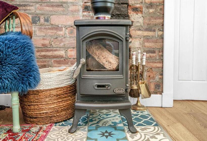 The Loveshack Lodge Balquhidder