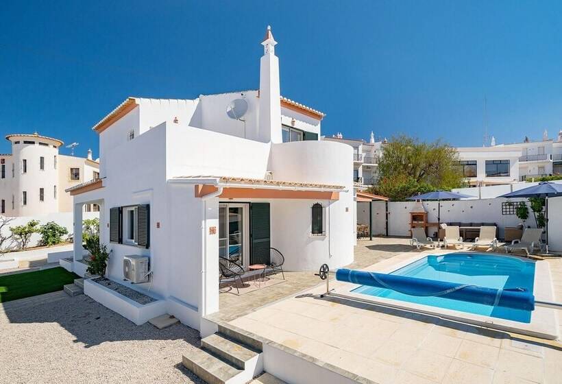 Villa Harpista In Guia By Ideal Homes