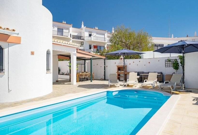 Villa Harpista In Guia By Ideal Homes