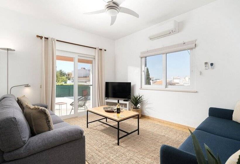 Villa Harpista In Guia By Ideal Homes