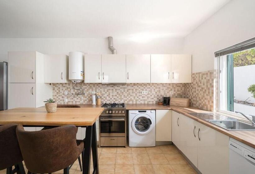 Villa Harpista In Guia By Ideal Homes