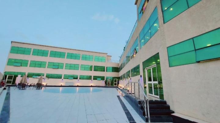 ø§ø¬ù†ø­ø© øªø§ø±ø§ ù„ù„ø´ù‚ù‚ ø§ù„ù…ùø±ùˆø´ø©