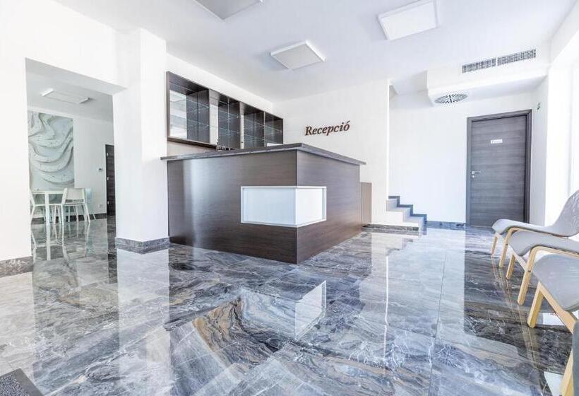 住宿加早餐 Panzió 81