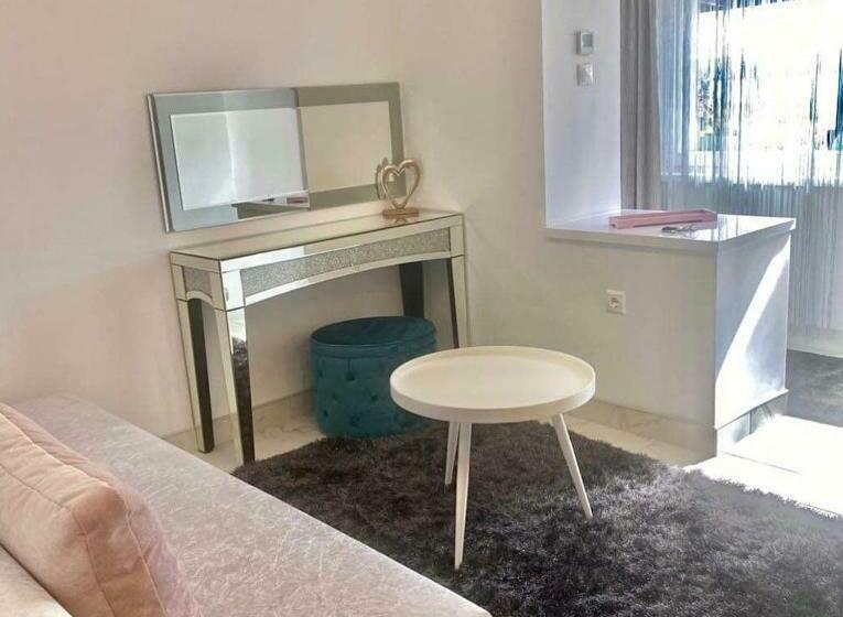 مبيت وإفطار Q Panzió