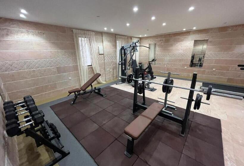 Biz Hotel Apartments