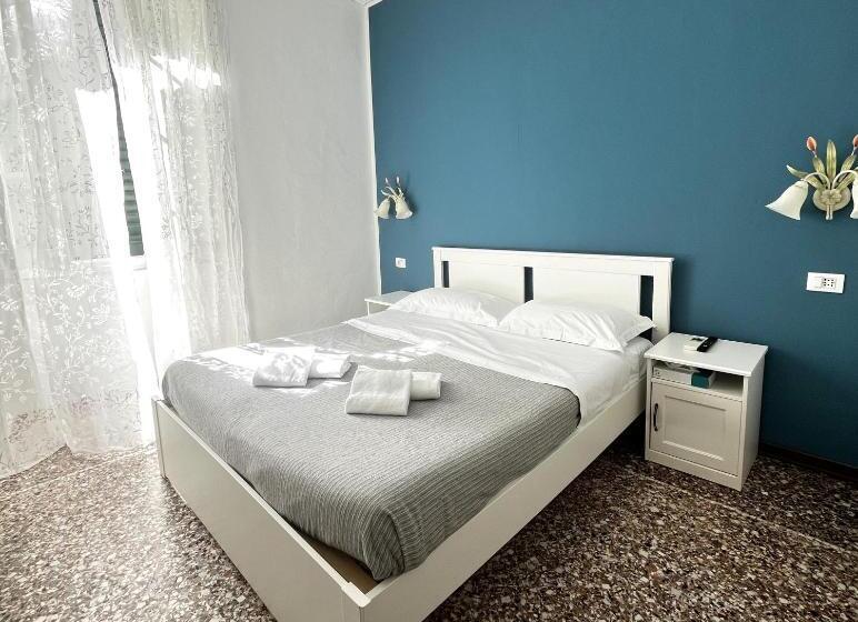 هتل Baia Di Levanto