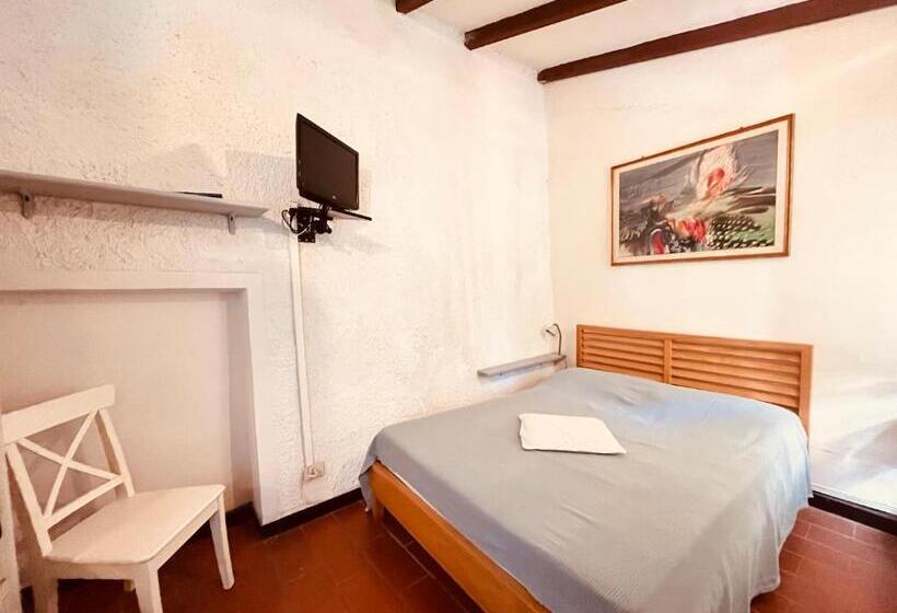 هتل Baia Di Levanto