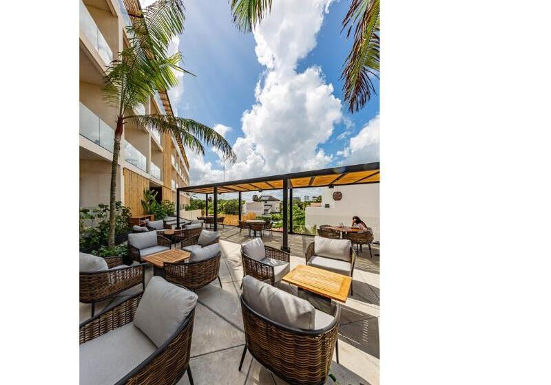 Hive Cancun By G Hotels