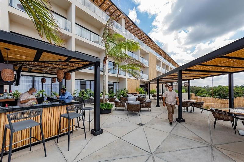 Hive Cancun By G Hotels