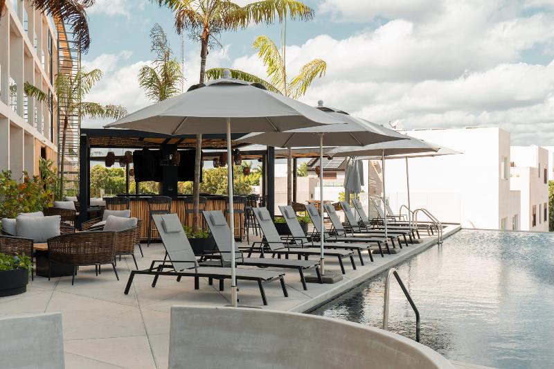 Hive Cancun By G Hotels