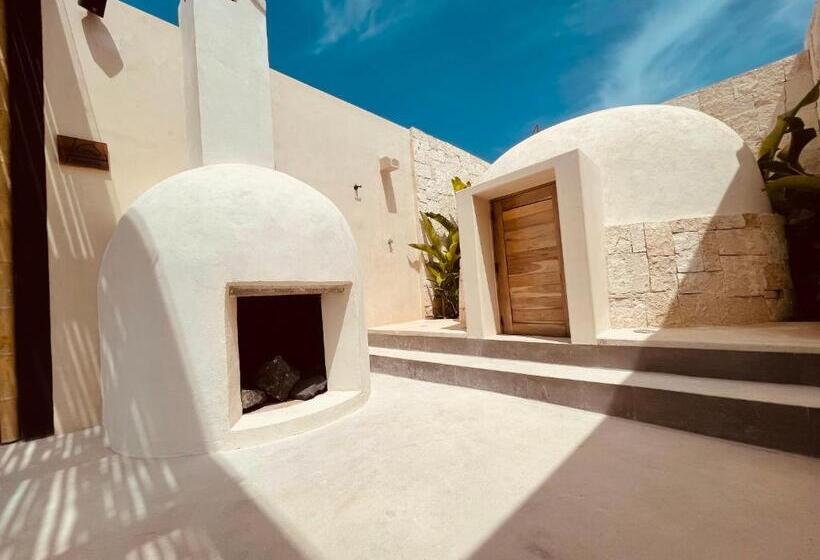 Hive Cancun By G Hotels