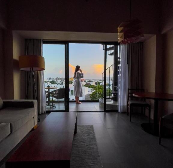 Hive Cancun By G Hotels