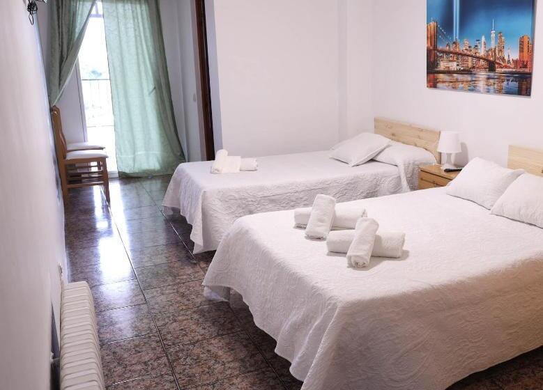 فندق Mesón Kubano B&b