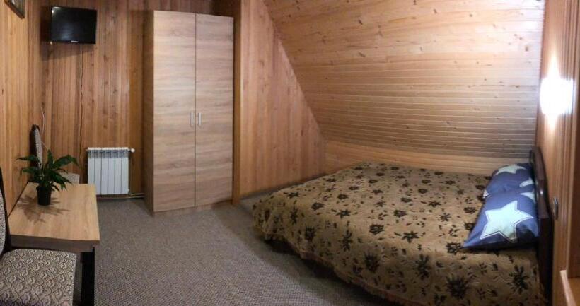 Pension (Hôtel basse catégorie) карпатська ніч