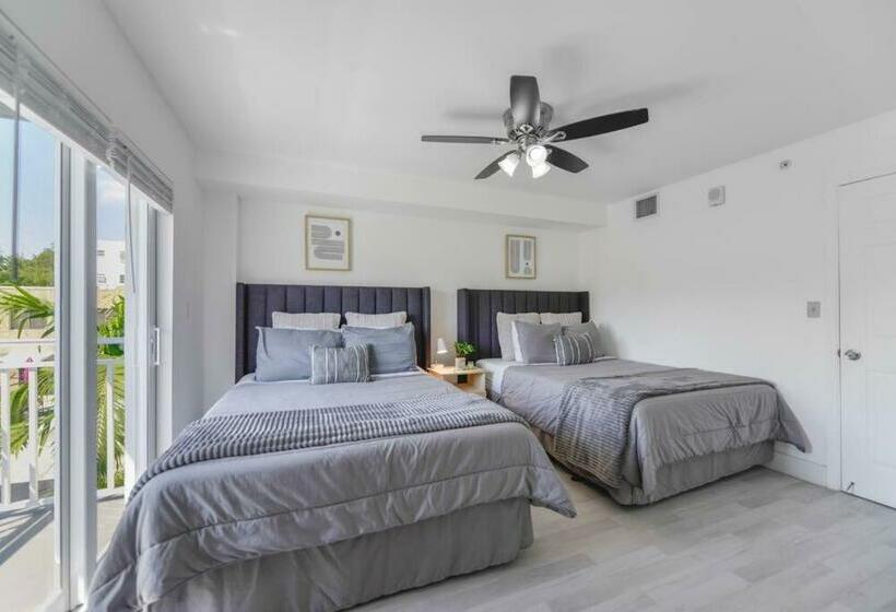 Splendid Location Apt Close To Brickell & Marlins Park