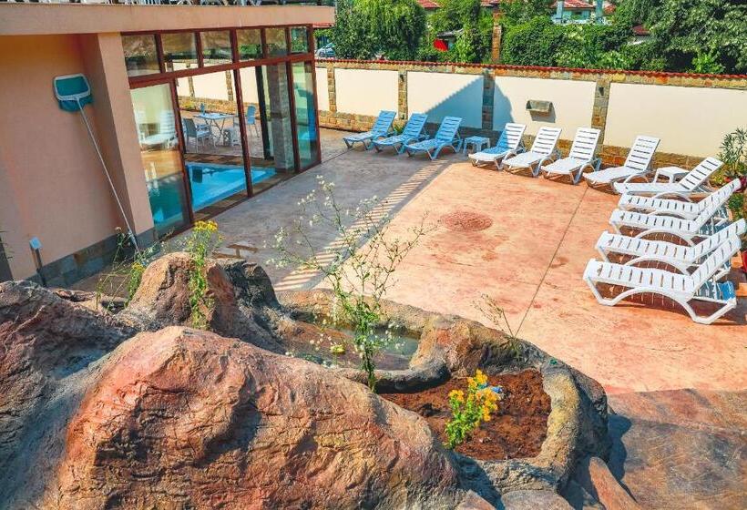 فندق صغير стаи за гост хит хаус и спа