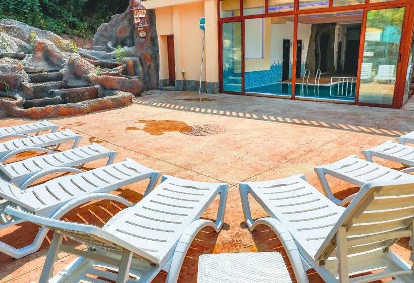 فندق صغير стаи за гост хит хаус и спа