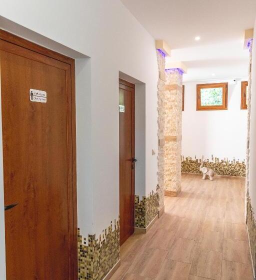 فندق صغير стаи за гост хит хаус и спа