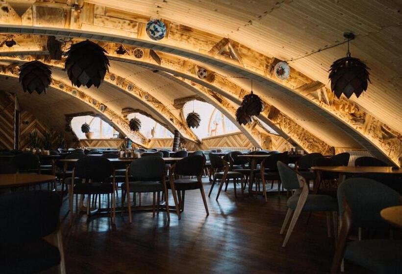 هاستل грибова хата