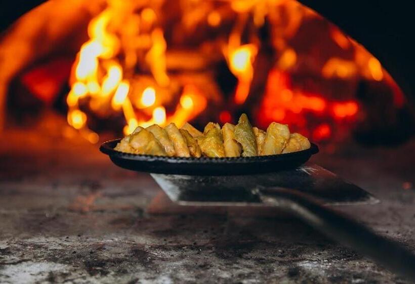 هاستل грибова хата