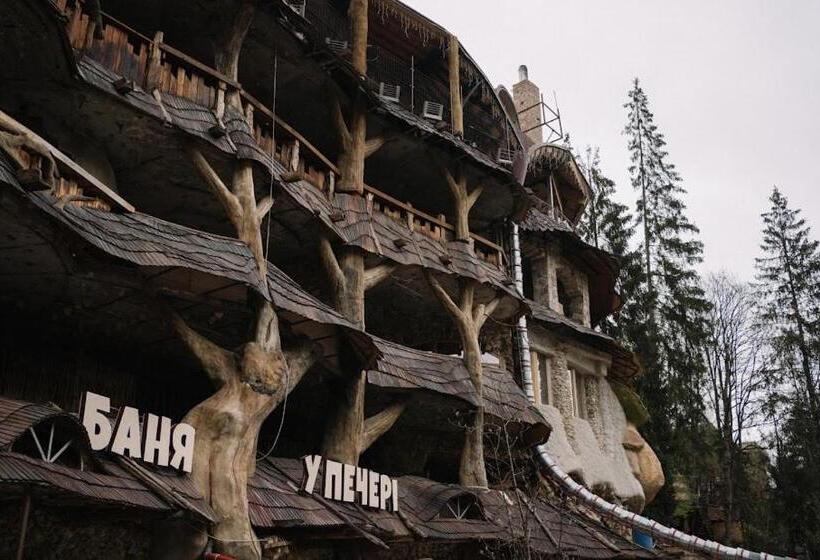 هاستل грибова хата