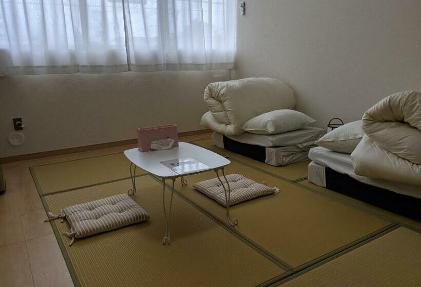 Hostel 街のホテル