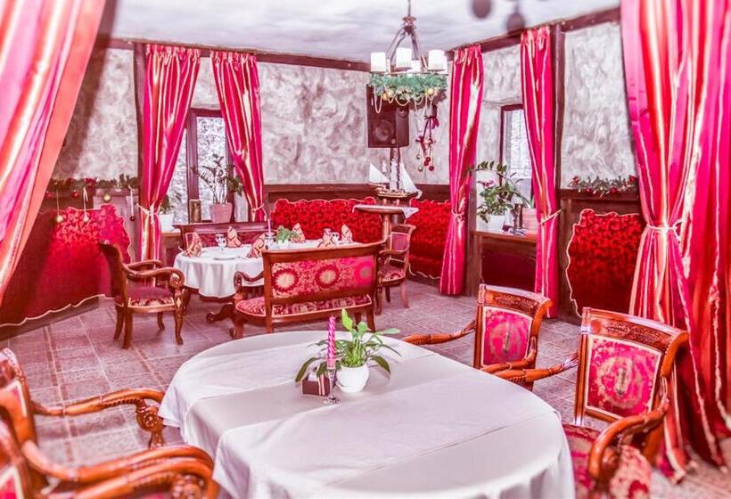 Auberge Hôtelière отель вышеград