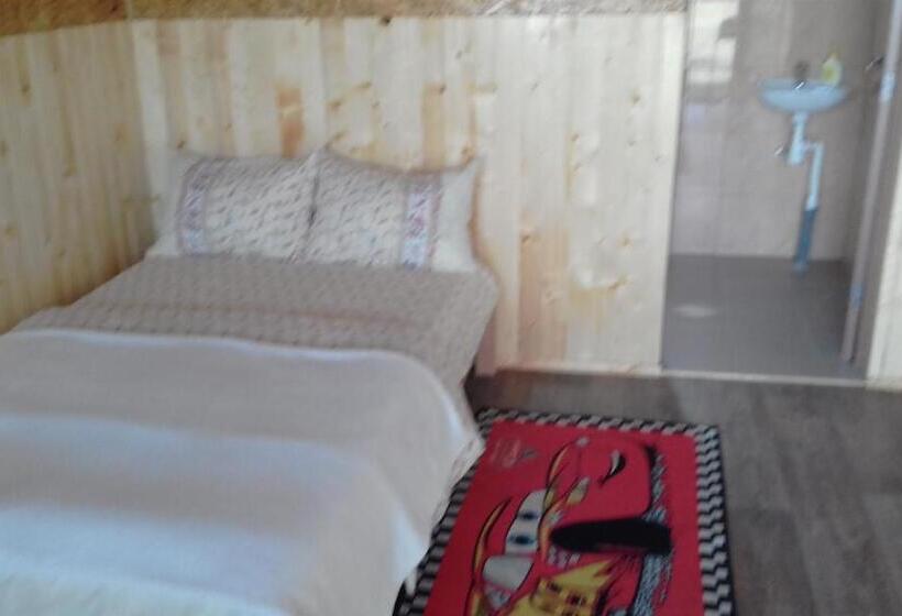 تختخواب و صبحانه приватна садиба у оксани