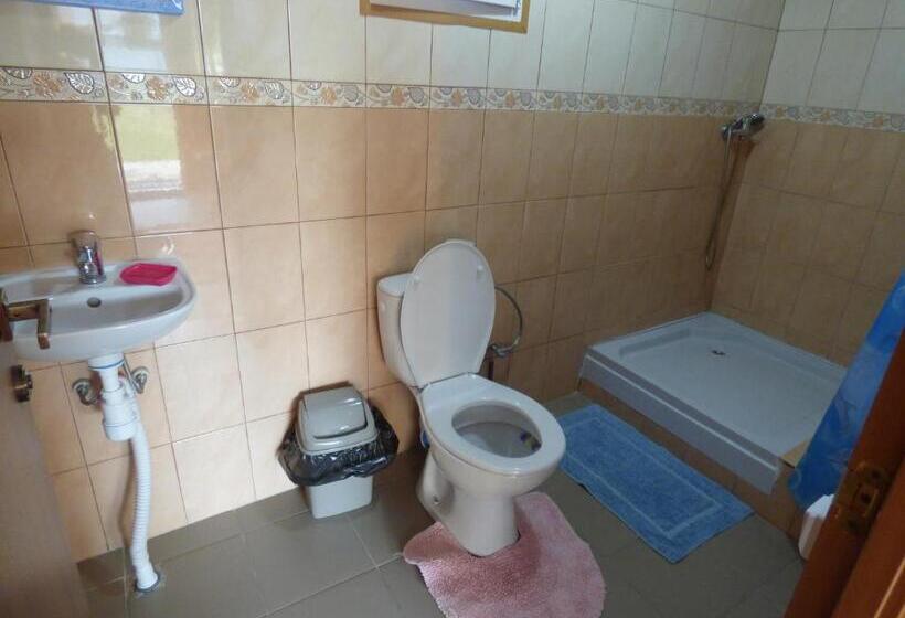 تختخواب و صبحانه приватна садиба у оксани