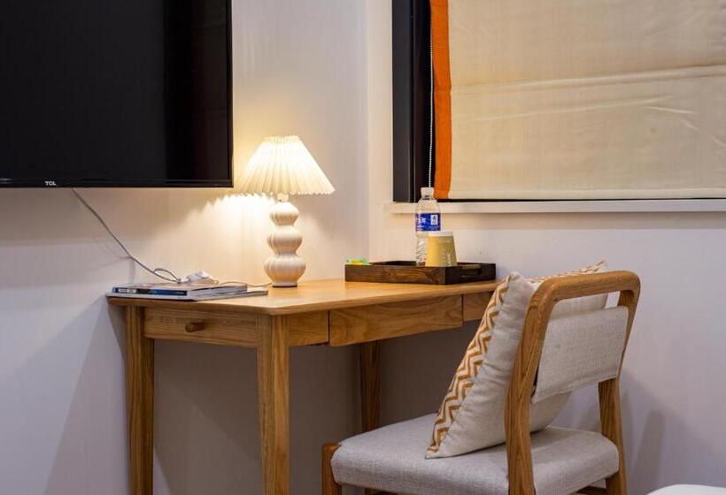 Bed and Breakfast 同里泊·晓烟河景民宿