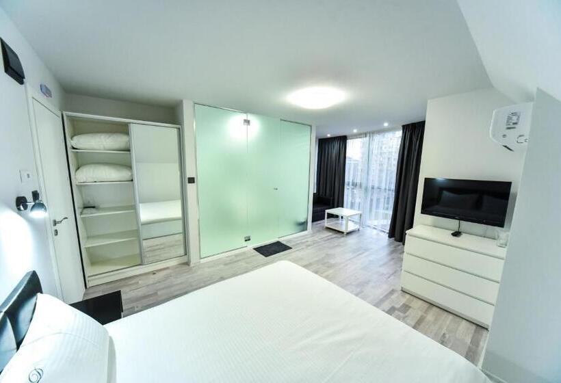 בית מלון כפרי стаи за гости десита