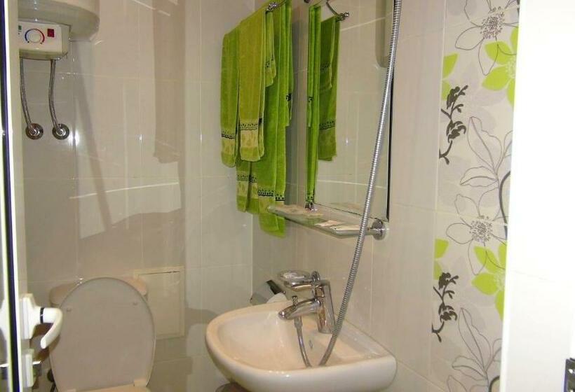 Hotel семеен хотел лъки