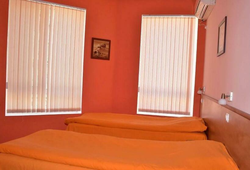 Hotel семеен хотел лъки