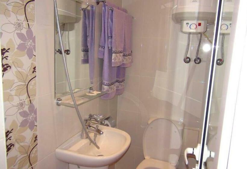 Hotel семеен хотел лъки