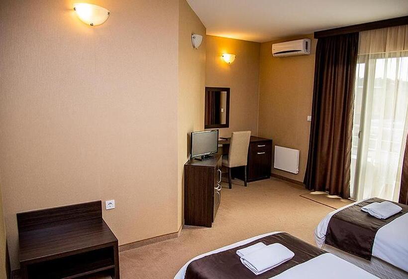 Hotel семеен хотел естило